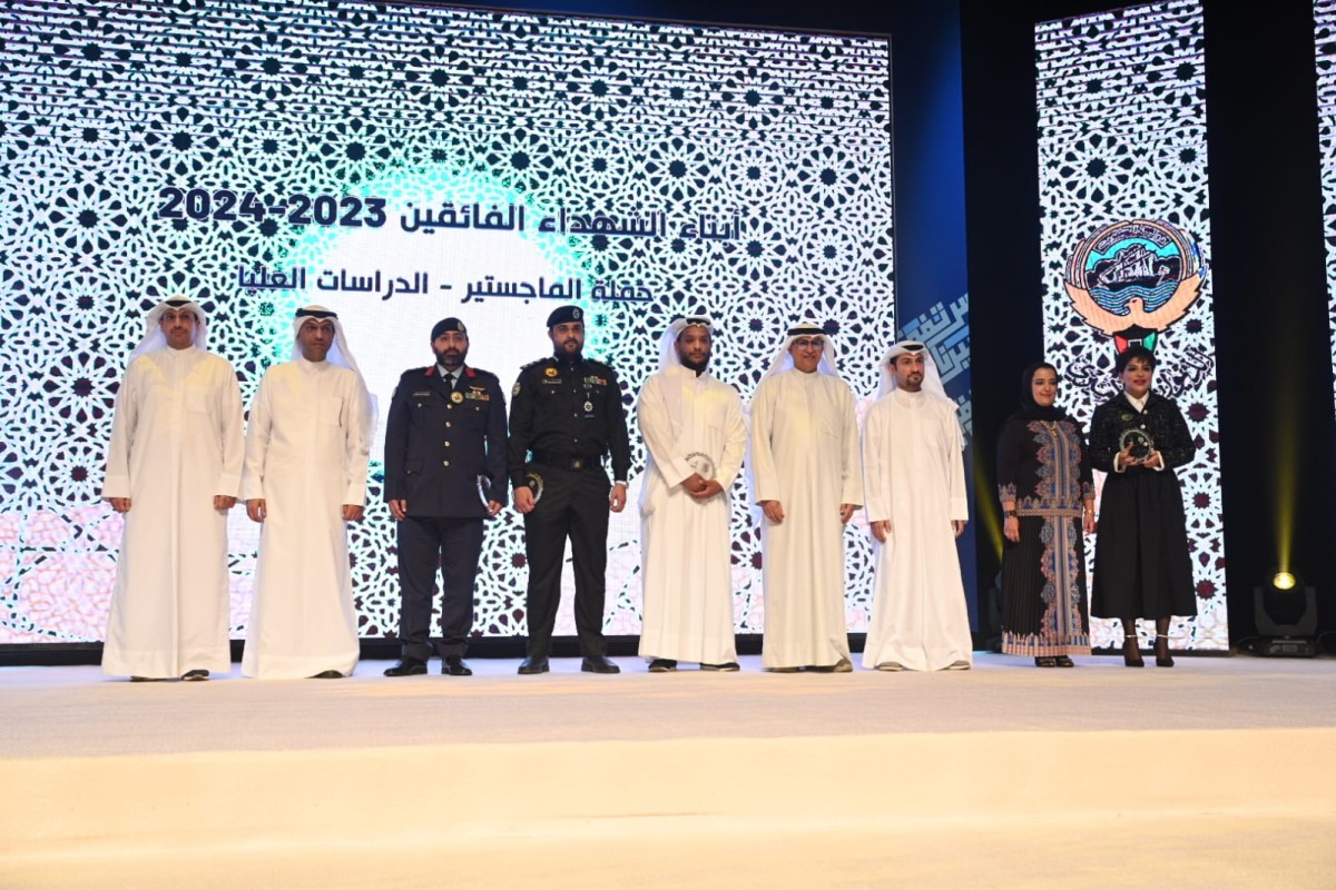 العوفان: ملتزمون بالتوجيهات السامية في تقديم الرعاية الكاملة لأسر الشهداء