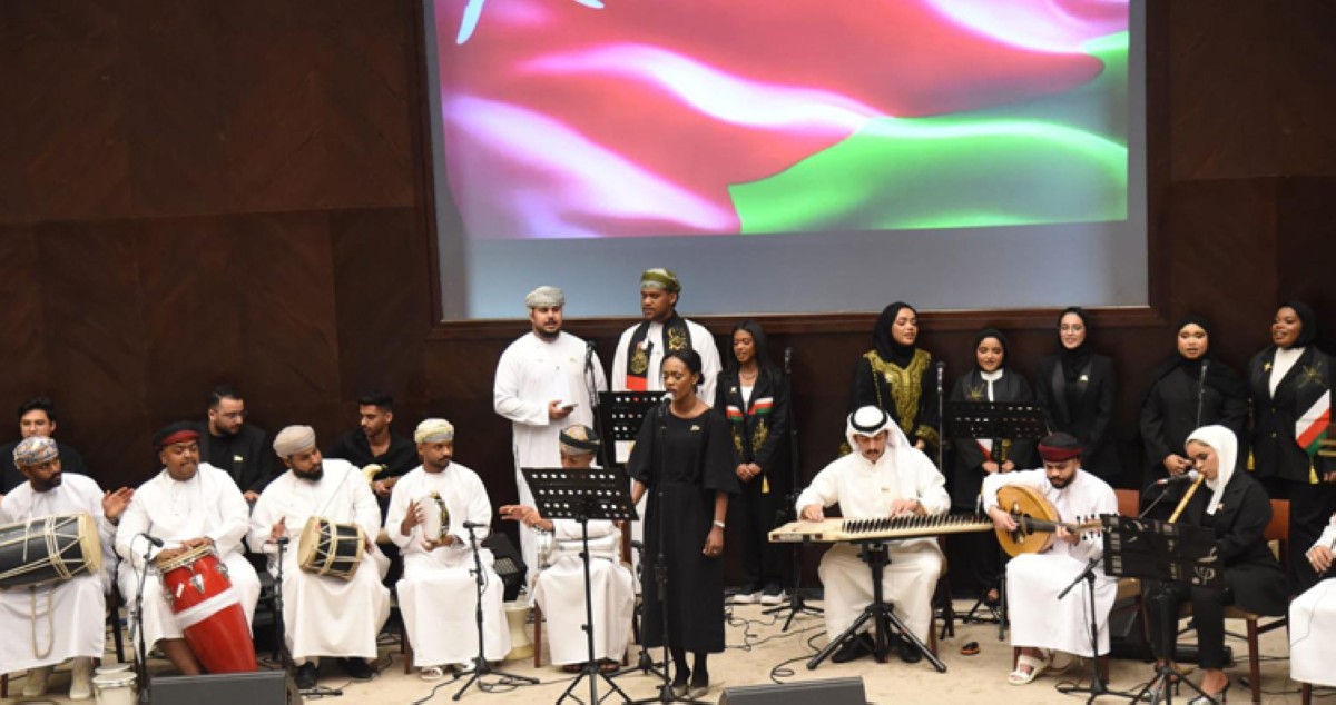 السفارة العُمانية تحتفي بمتفوقيها وخريجيها في الكويت