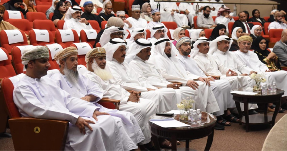 السفارة العُمانية تحتفي بمتفوقيها وخريجيها في الكويت