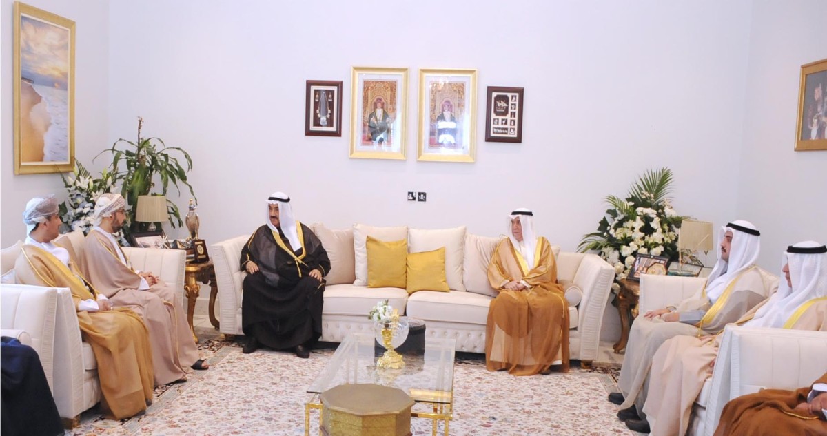 ناصر المحمد يهنئ سفير سلطنة عُمان بالعيد الوطني