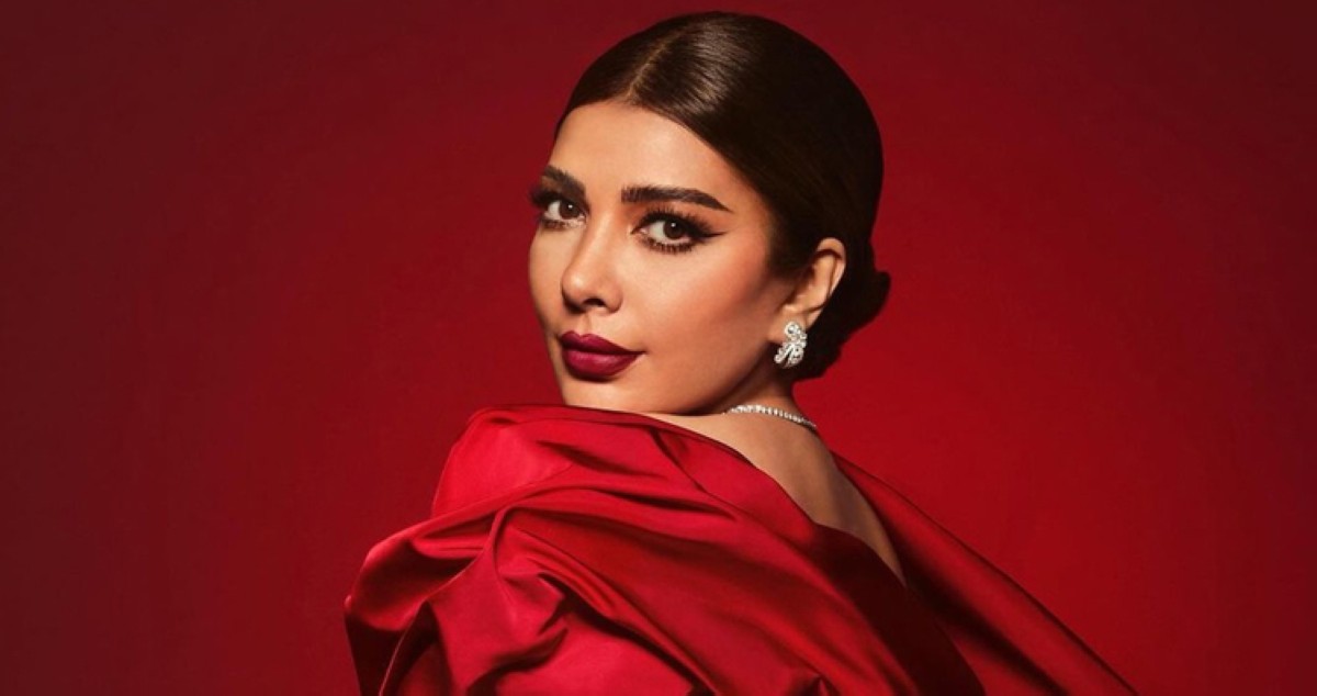 نجوم يُشعلون أجواء الساحة الغنائية بألبومات جديدة