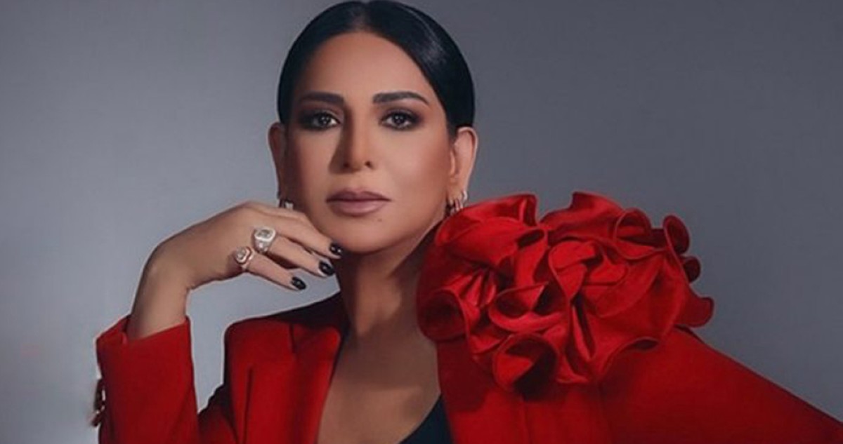 نجوم يُشعلون أجواء الساحة الغنائية بألبومات جديدة