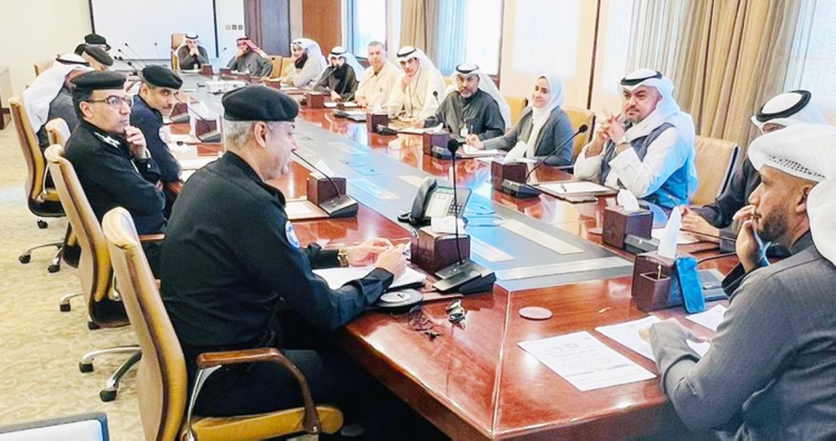 'التطبيقي والداخلية' ينسقان لطرح برامج  'السكرتارية والمنافذ والتفتيش الغذائي'