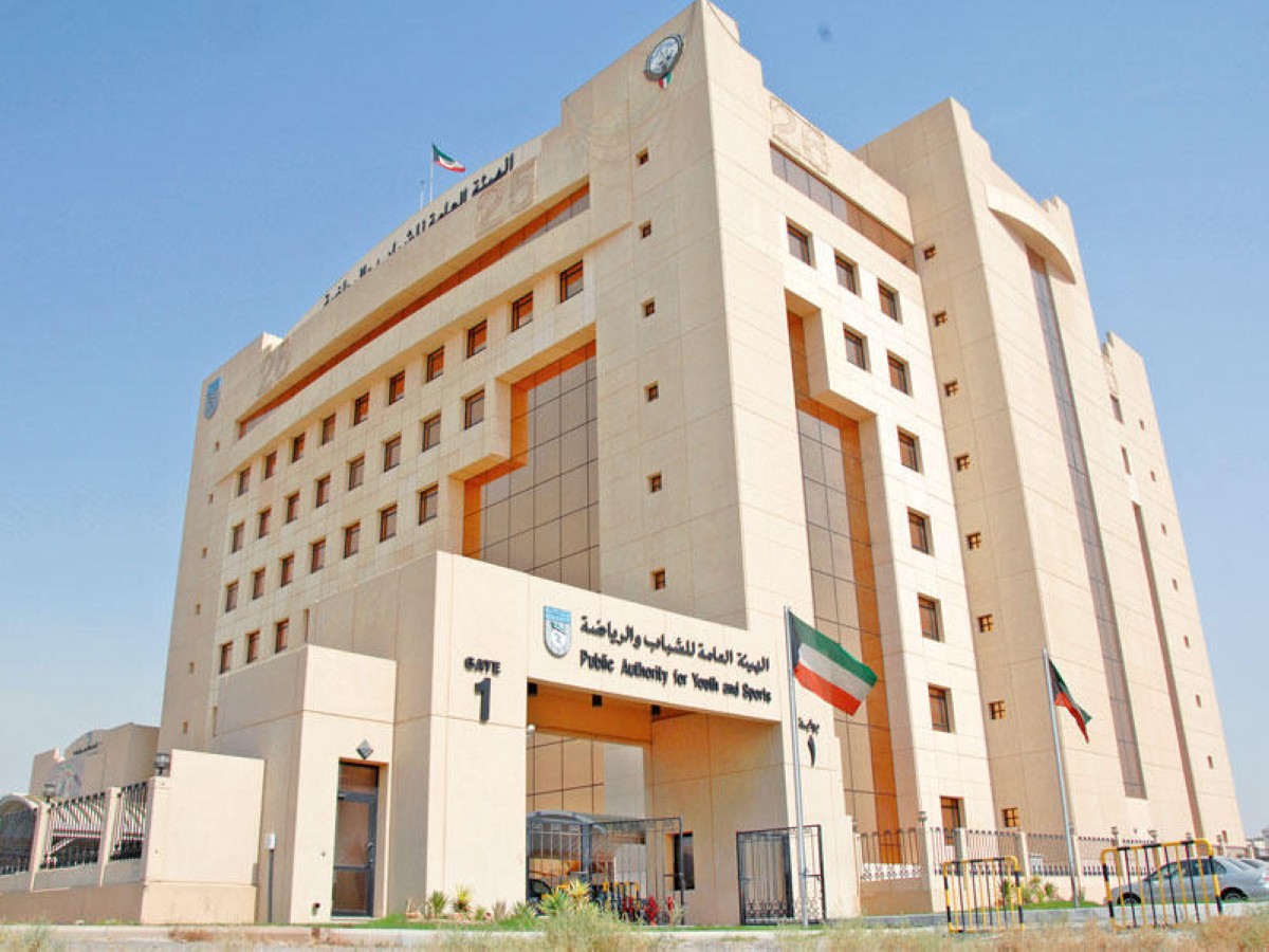 'الباص المتنقل' في المدارس لتقديم خدمات شبابية متكاملة