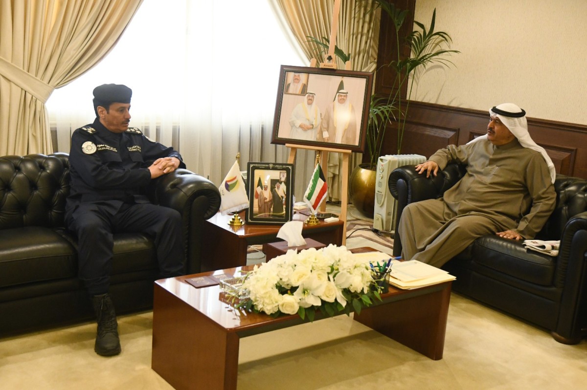 محافظ حولي: حفظ الأمن والاستقرار بتطبيق القانون