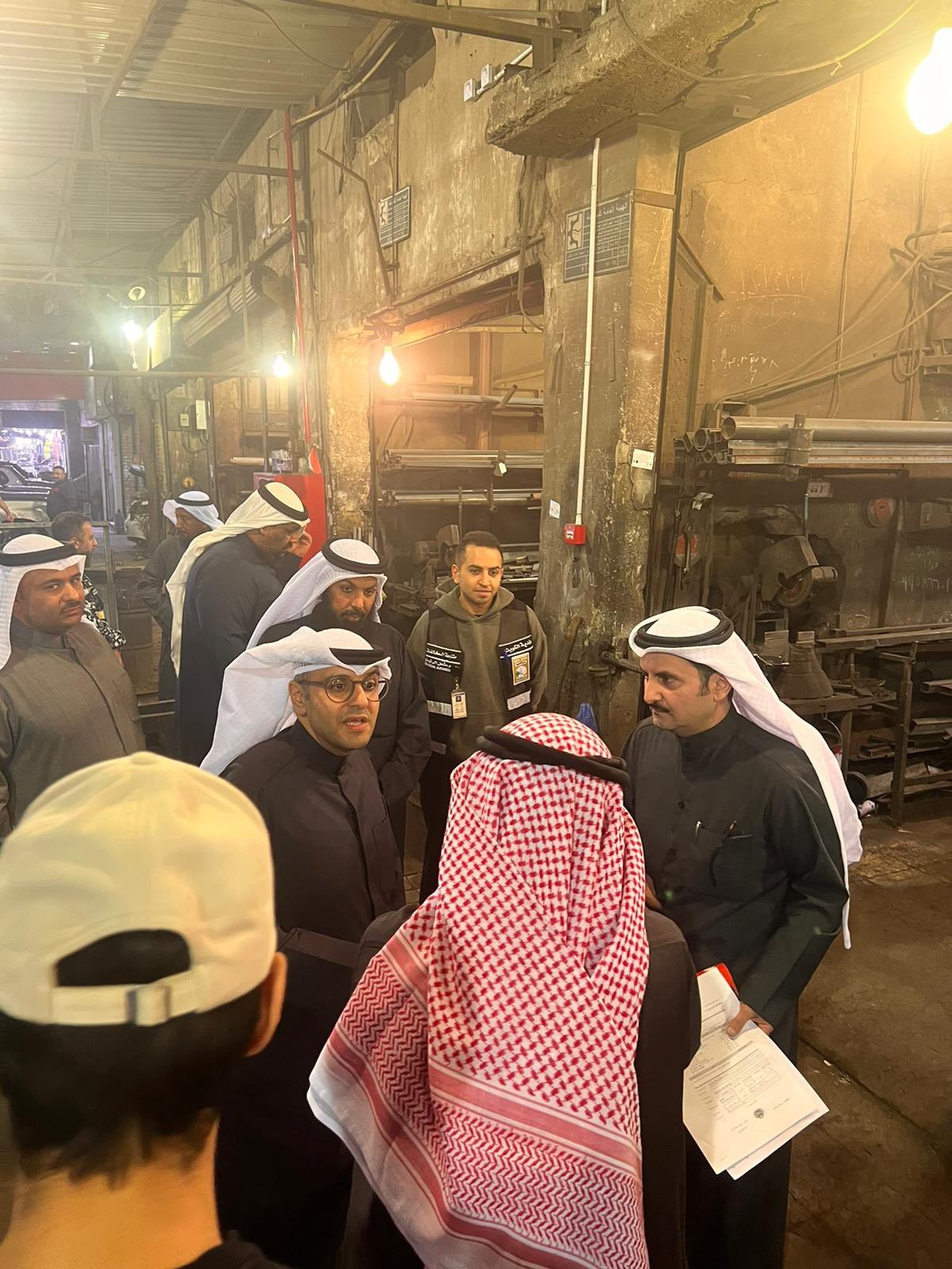 المشاري لقياديي البلدية خلال تفقده الشويخ الصناعية: طبقوا القانون ولا تتساهلوا مع المخالفين