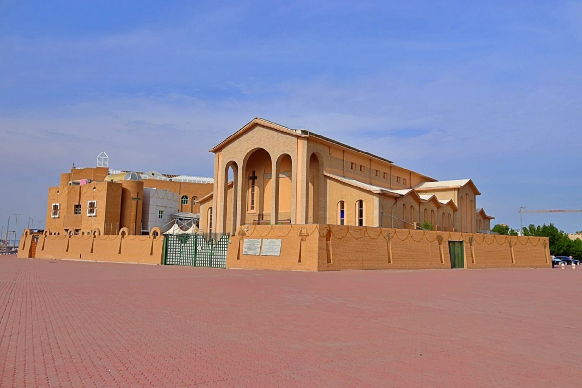 المطران بيراردي: الكويت منارة  للتسامح الديني والتعايش في المنطقة