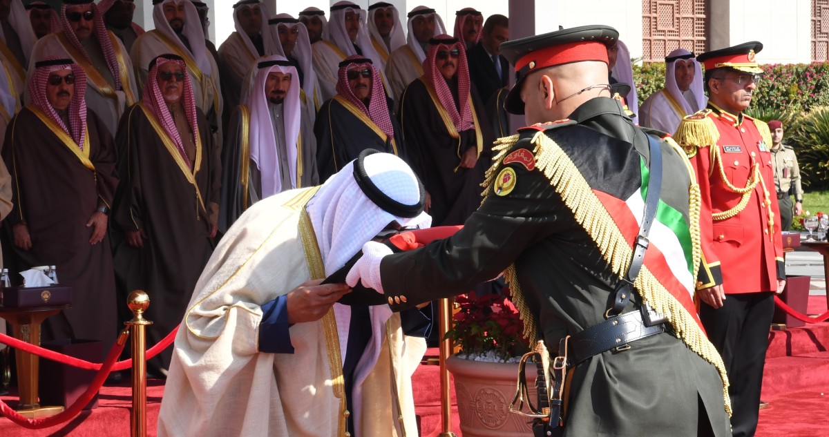 نرفع علمنا ونفتخر