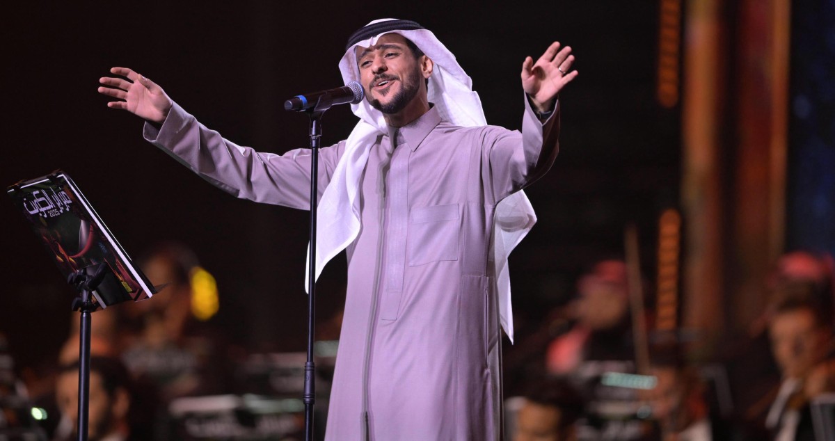 عبادي الجوهر'استاهلك' وعايض 'حبي لك وحب الكويت'