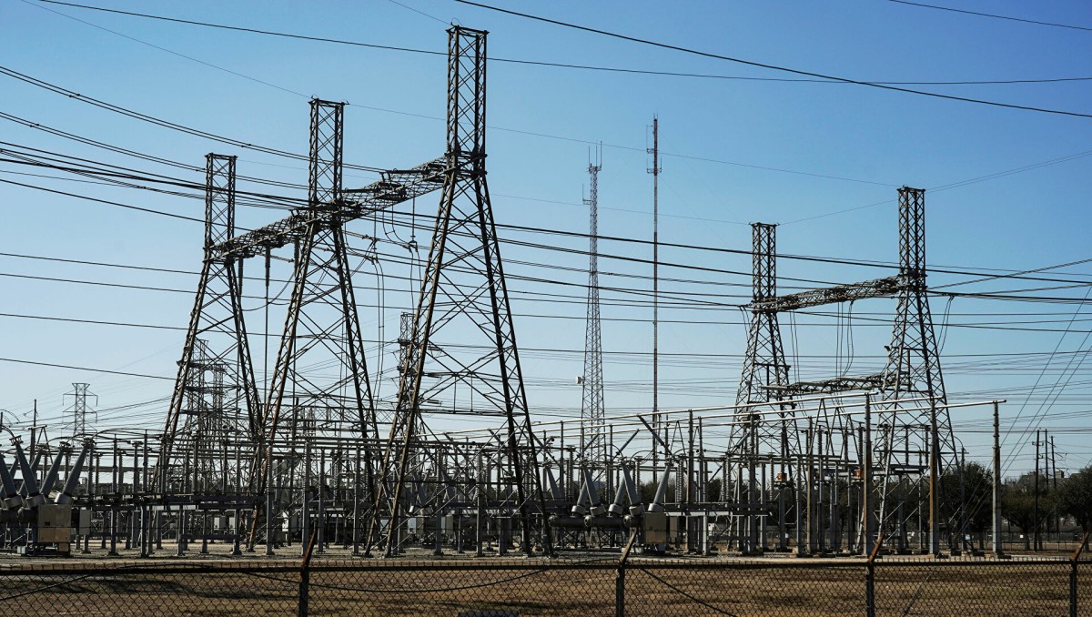 'الكهرباء': فصل التيار عن بعض القطع السكنية في 23 منطقة بدءاً من اليوم ولغاية 22 فبراير