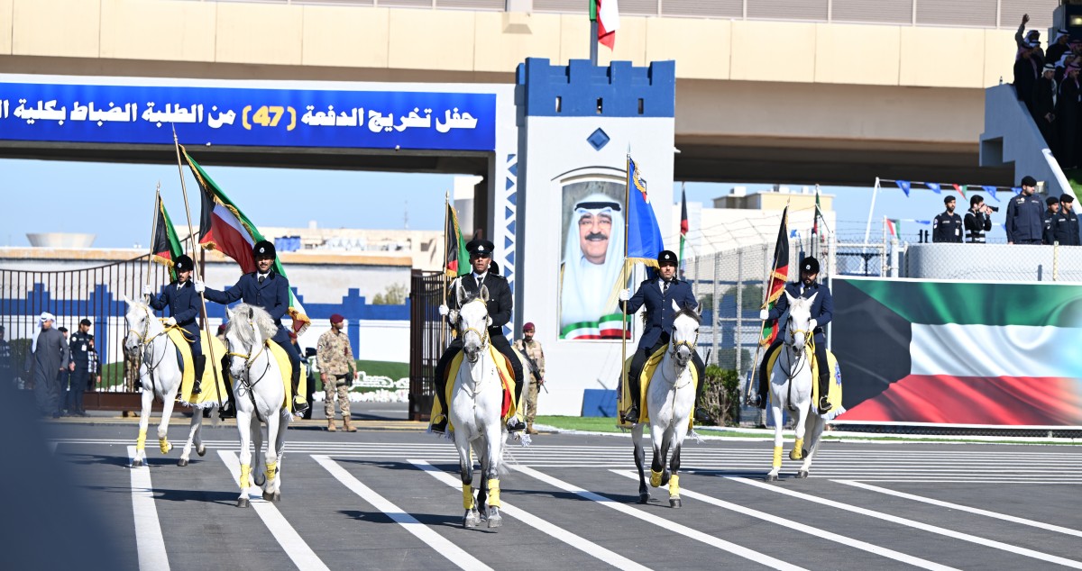 الأمير كرَّم الدفعة 47 من خريجي أكاديمية سعد العبدالله