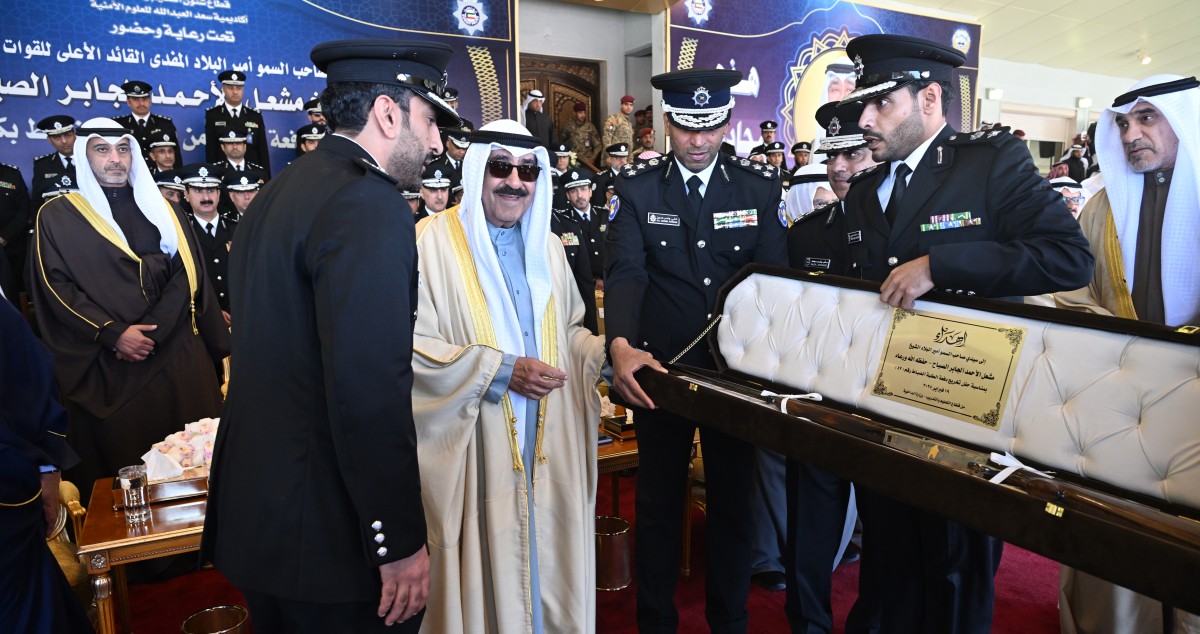 الأمير كرَّم الدفعة 47 من خريجي أكاديمية سعد العبدالله