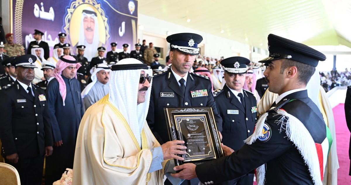 الأمير كرَّم الدفعة 47 من خريجي أكاديمية سعد العبدالله