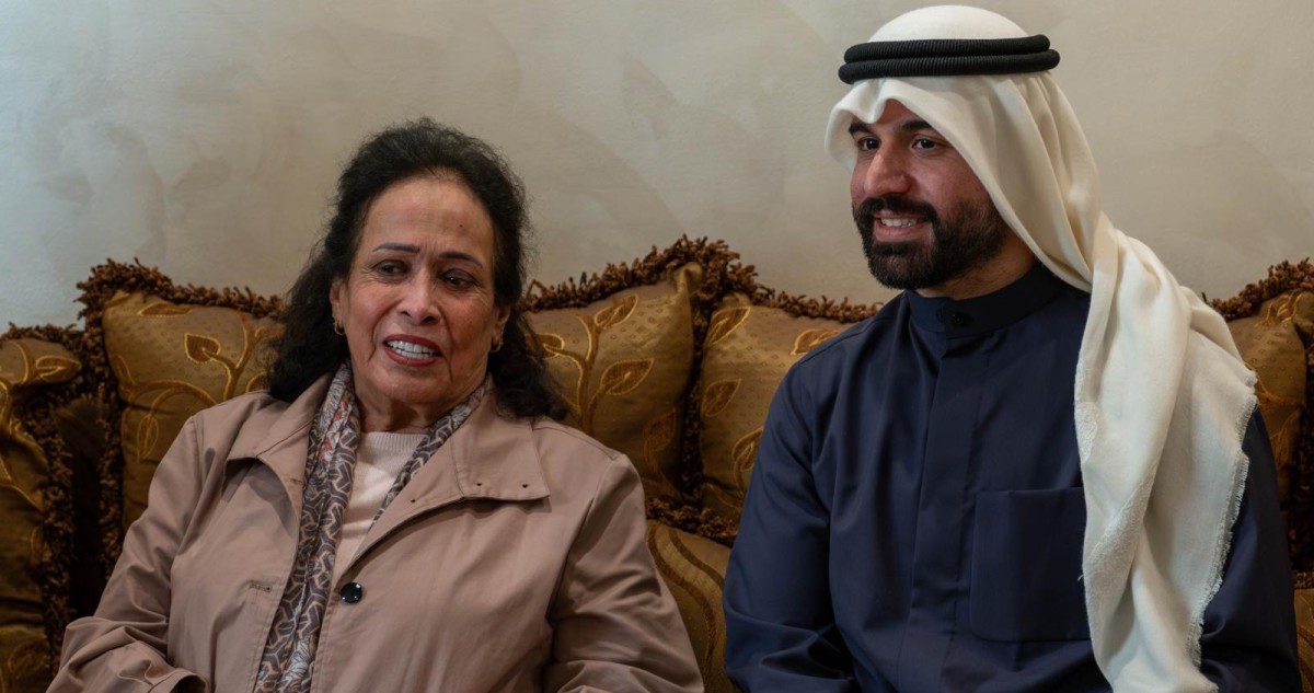 'جثة على الرصيف'... 'هم يضحك وهم يبكي'