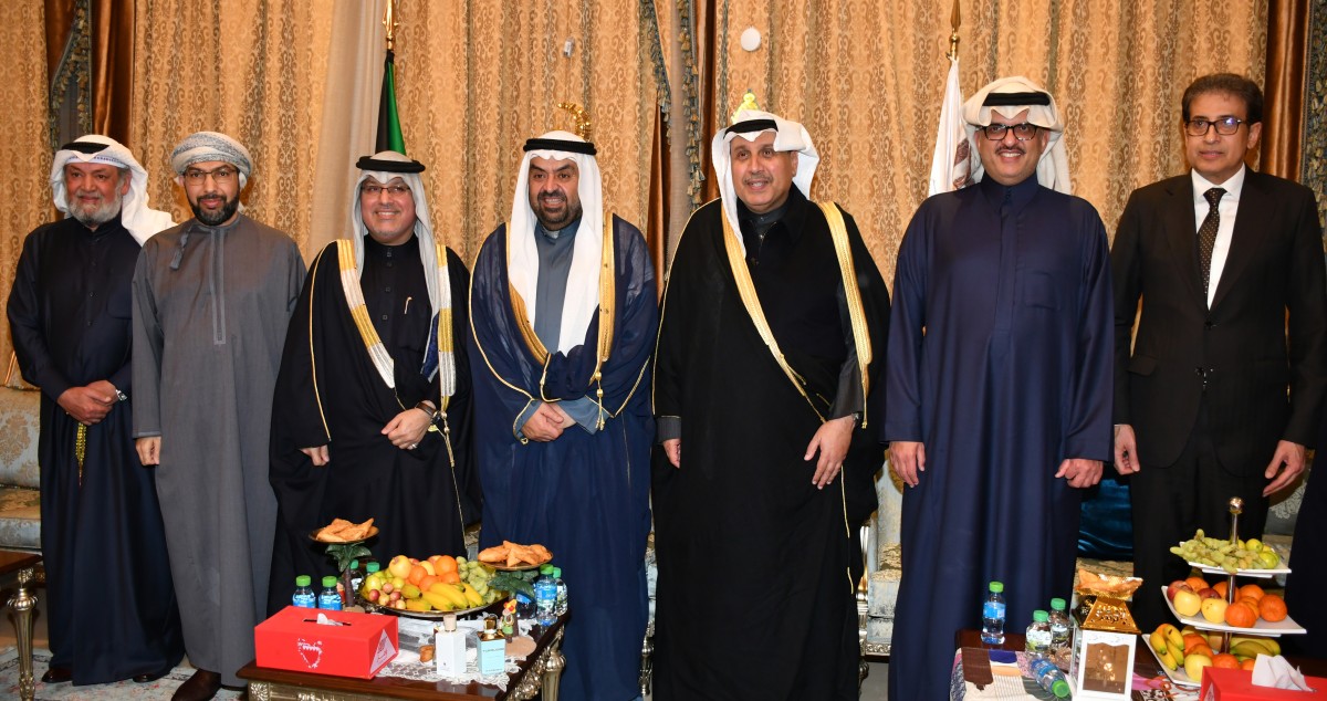 ديوانية سفارة البحرين استقبلت المهنئين بالشهر