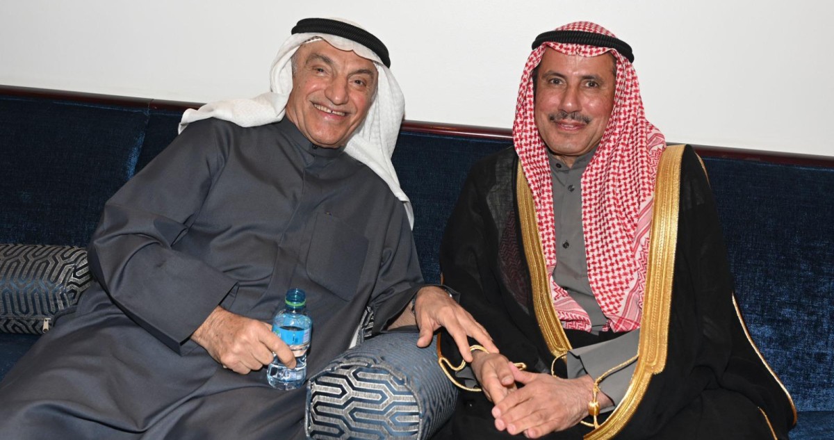 فيصل الحمود وإخوانه يستقبلون المهنئين برمضان