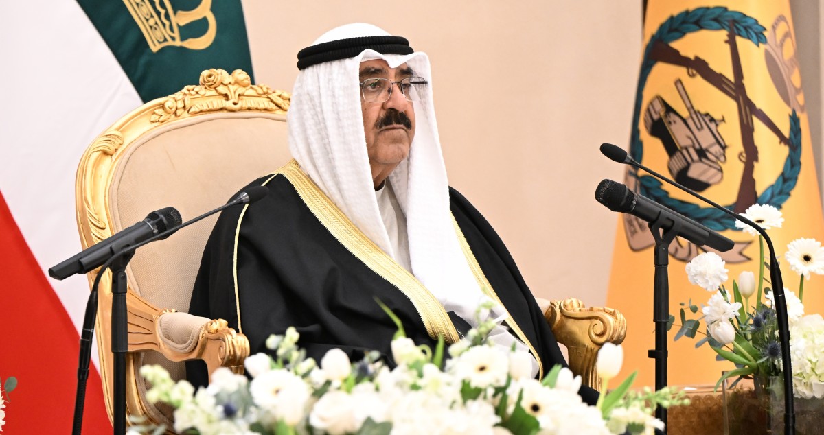 الأمير: الجيش الكويتي الأبي الدرع الحصين للوطن