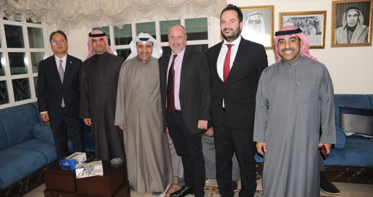 عائلة الياسين تستقبل المهنئين... مبارك عليكم الشهر