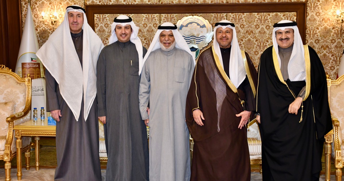 محافظ الفروانية مستقبلاً المهنئين: رمضان فرصة لتعزيز التواصل