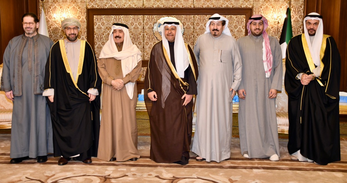 محافظ الفروانية مستقبلاً المهنئين: رمضان فرصة لتعزيز التواصل