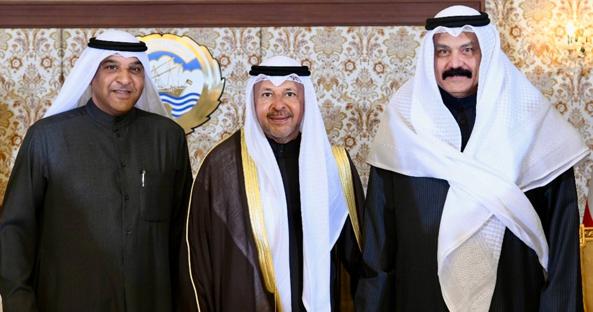 محافظ الفروانية مستقبلاً المهنئين: رمضان فرصة لتعزيز التواصل