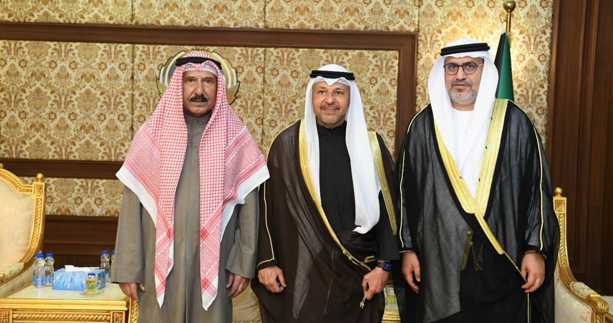 محافظ الفروانية مستقبلاً المهنئين: رمضان فرصة لتعزيز التواصل