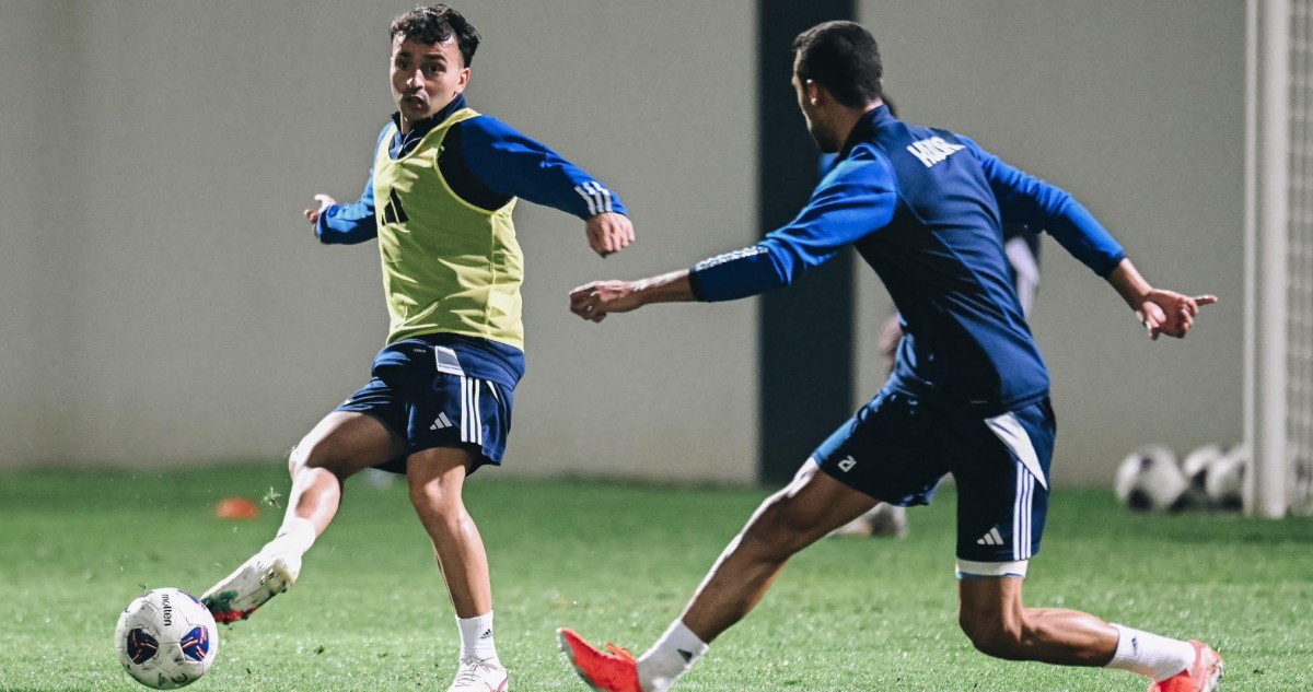 الأزرق يعاود تدريباته... والعراق 'يمنع الإعلام'