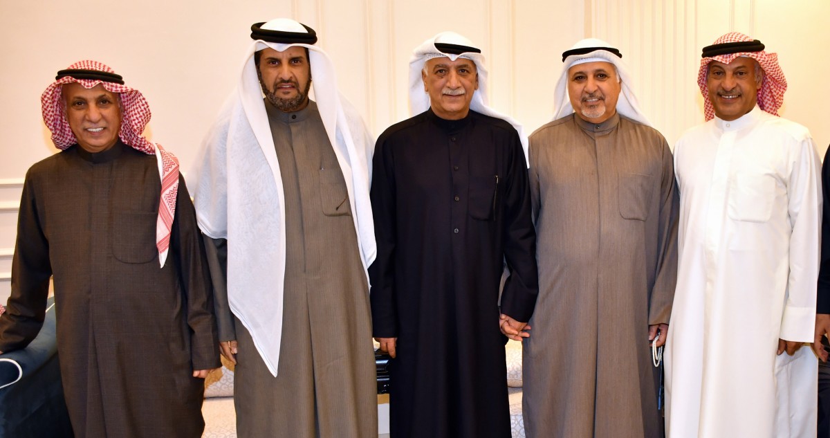 ديوان مهنا العدواني يستقبل المهنئين بالشهر الفضيل