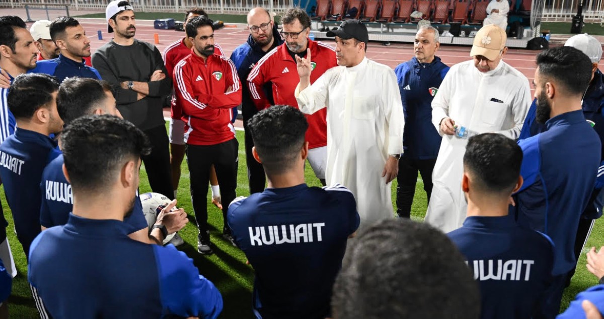 'الأزرق' يفتقد ناصر والفضلي أمام عمان