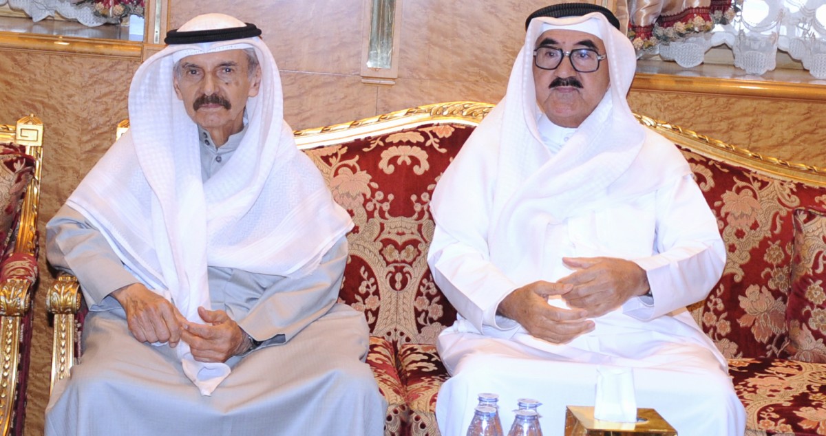 عبدالعزيز الغنام وإخوانه يستقبلون المهنئين بالعيد