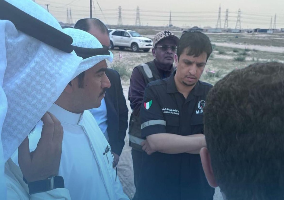 &rlm;وكيل الاشغال يتفقد تنفيذ الطريق الرابط بين الشدادية الصناعية والدائري السابع