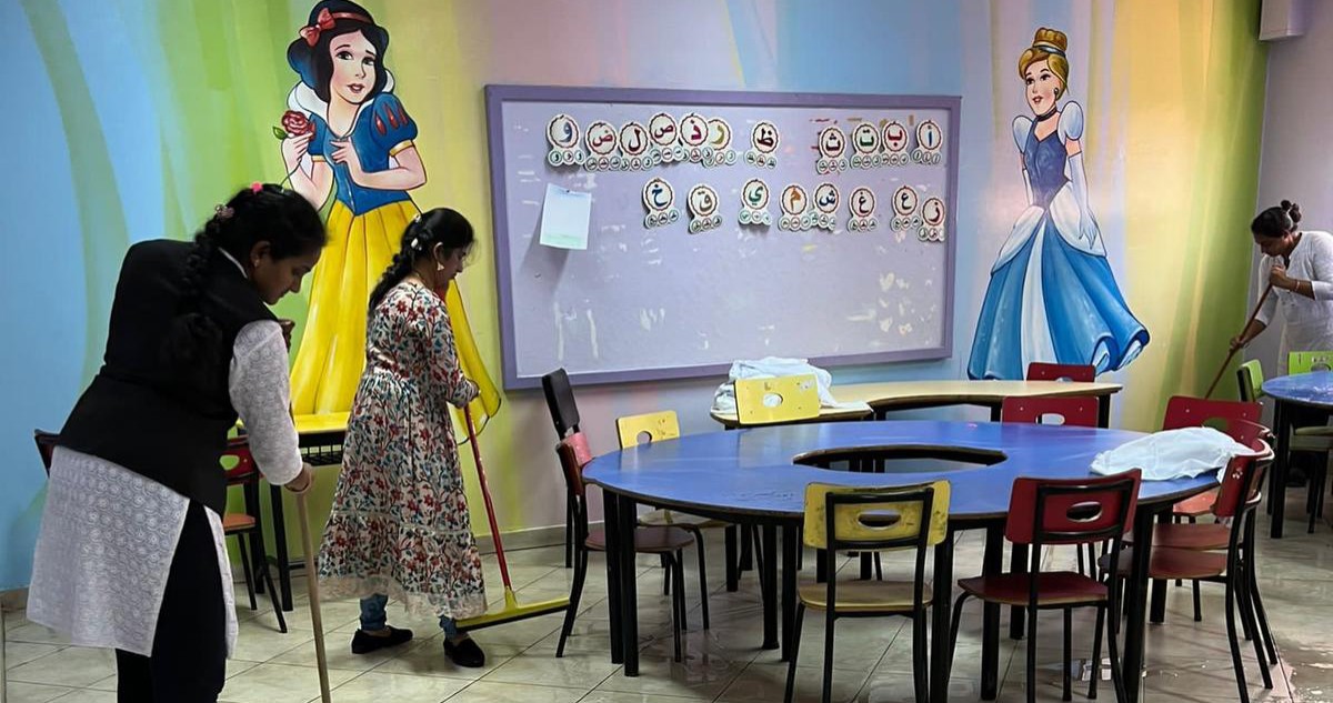 حملة تنظيف في المدارس لإزالة 'غبار العاصفة'