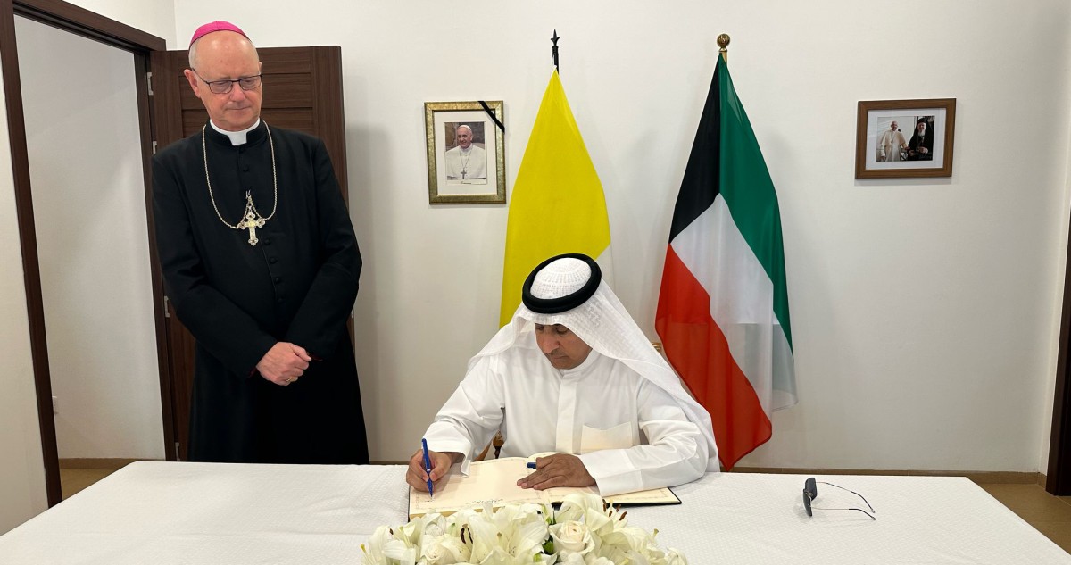 التعازي بوفاة البابا تتواصل: كرّس حياته لخدمة الإنسانية