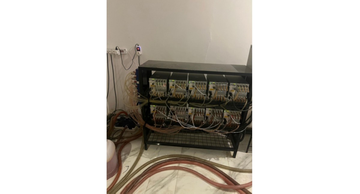 وزارة الداخلية تشن حملة مشتركة على المنازل التي تستخدم في تعدين العملات المشفرة