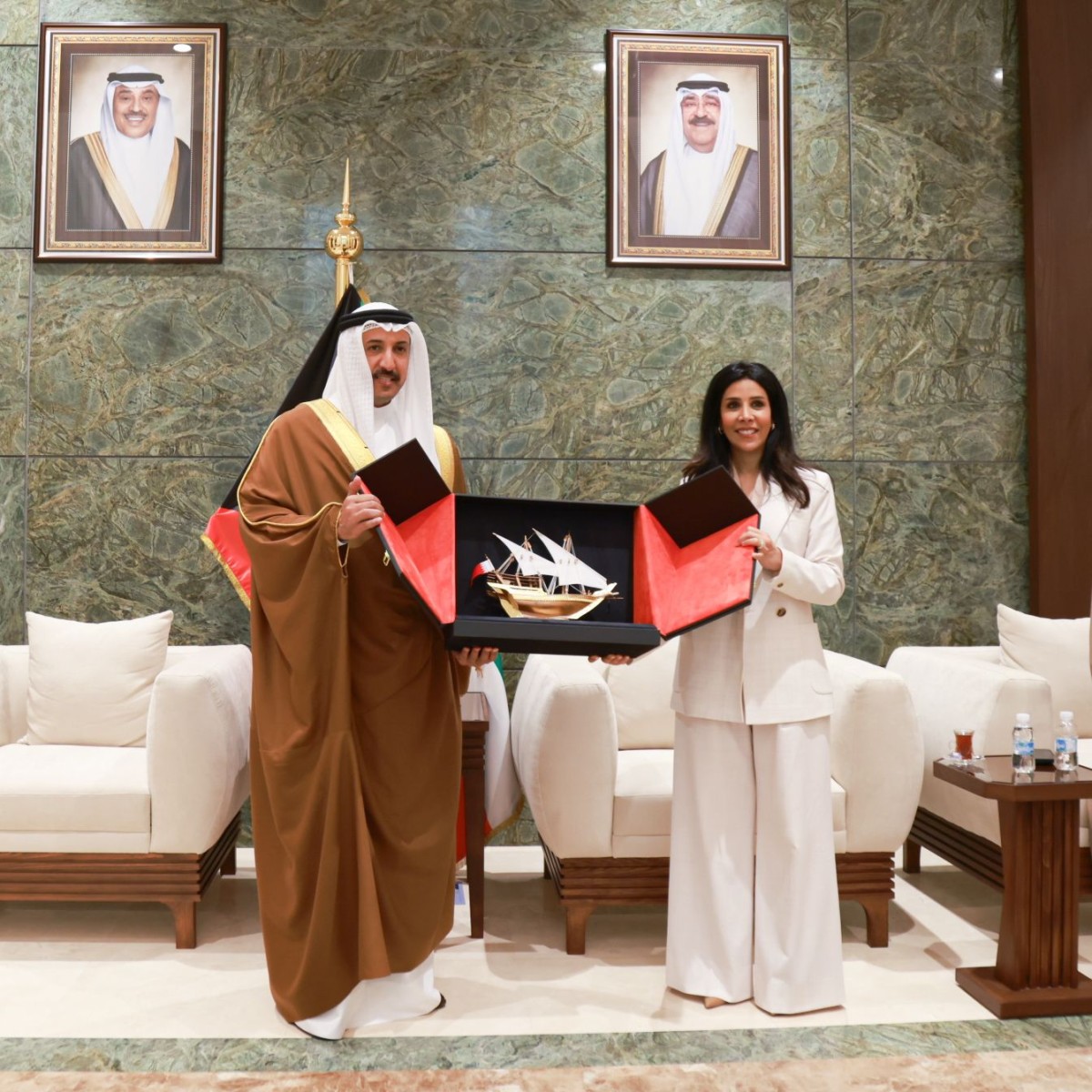 المشعان والعمر يبحثان مع وزير الاتصالات البحريني قضايا النقل البري والجوي والبحري