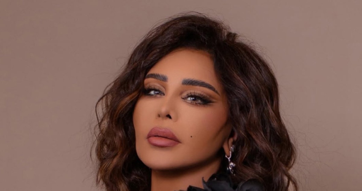 'ألبوم عربي' سبب تأجيل أحلام طرح 'العناق الأخير'