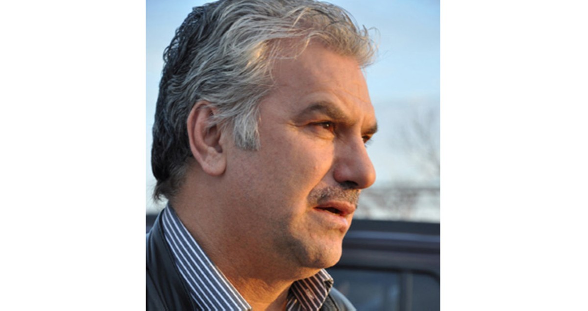 عبدالحكيم قطيفان يهاجم سلاف فواخرجي: شو متعاطية!