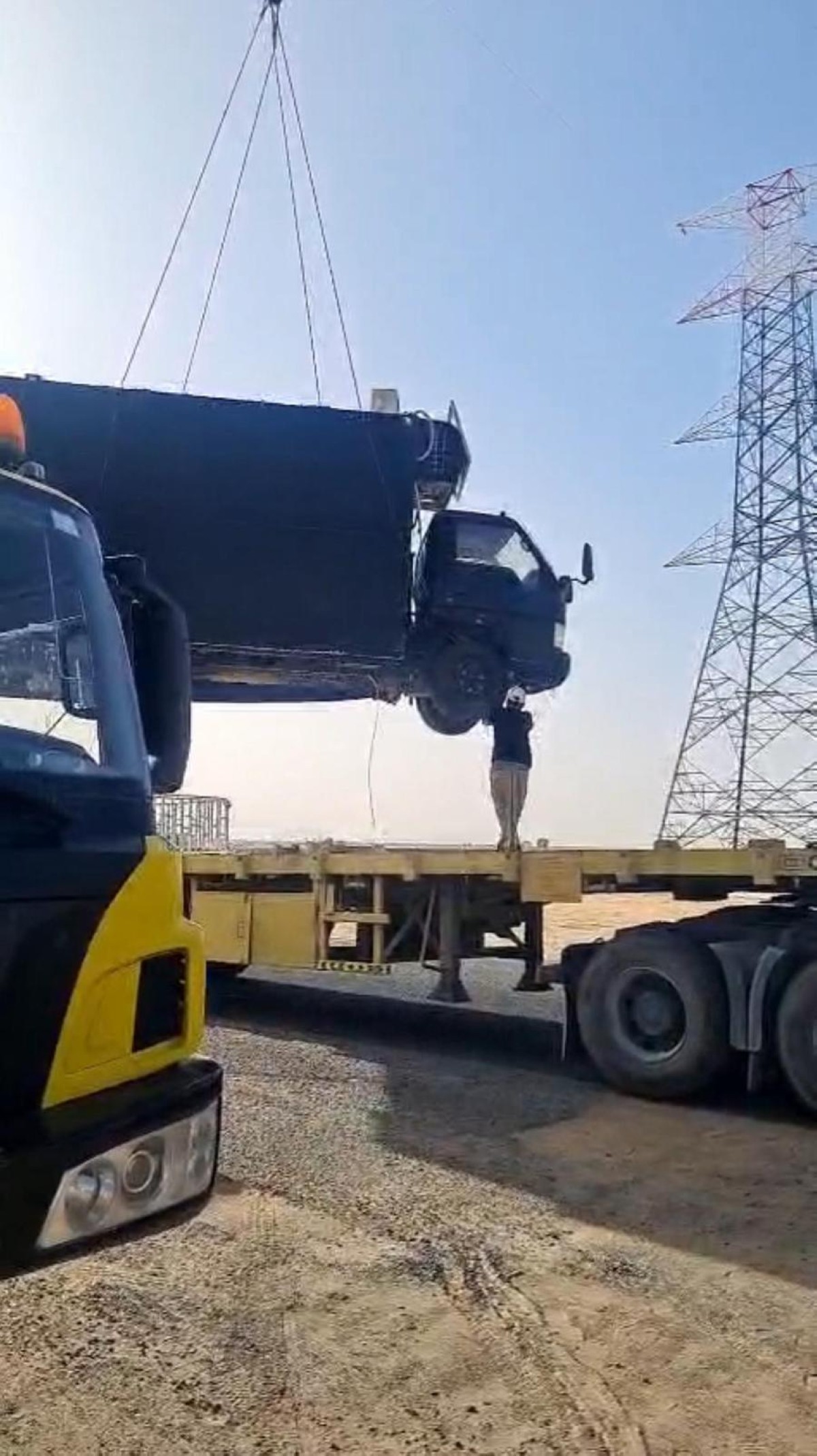 'البلدية': رفع 20 عربة متنقلة ومخالفة 16 بائعاً متجولاً وإزالة 10 مخيمات في 'الأحمدي'