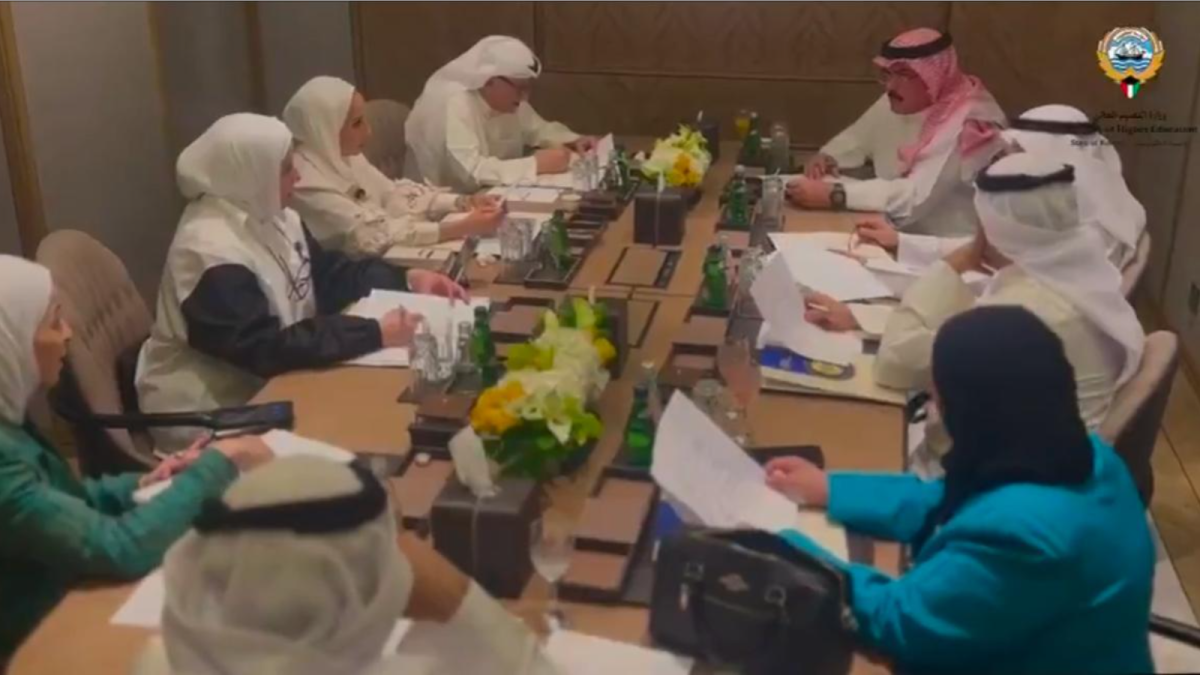 الجلال والطبطبائي يعقدان اجتماعا لمتابعة التحضيرات لاجتماعات لجنة وزراء التربية والتعليم العالي الخليجيين