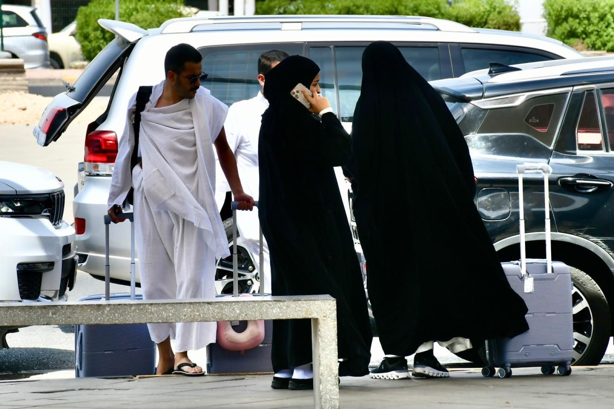 200 حاج في أولى الرحلات المتجهة إلى الأراضي المقدسة