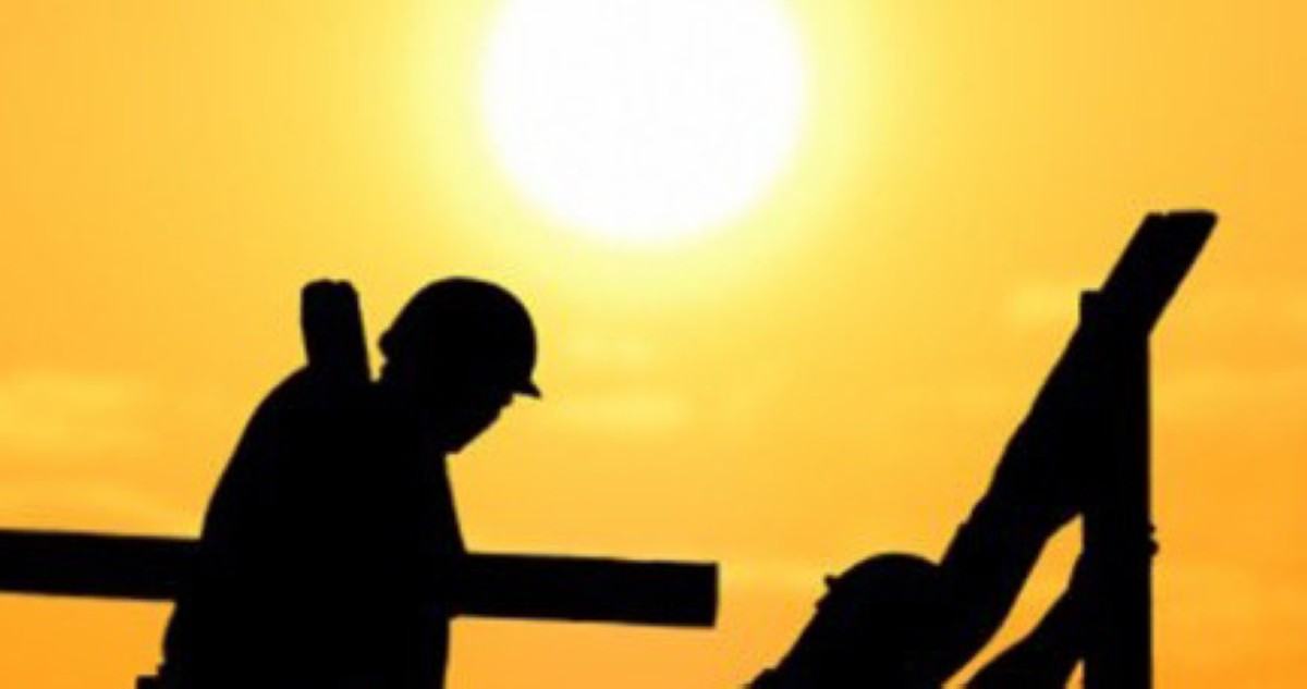 حظر العمل ظهراً في الأماكن المكشوفة يبدأ غداً
