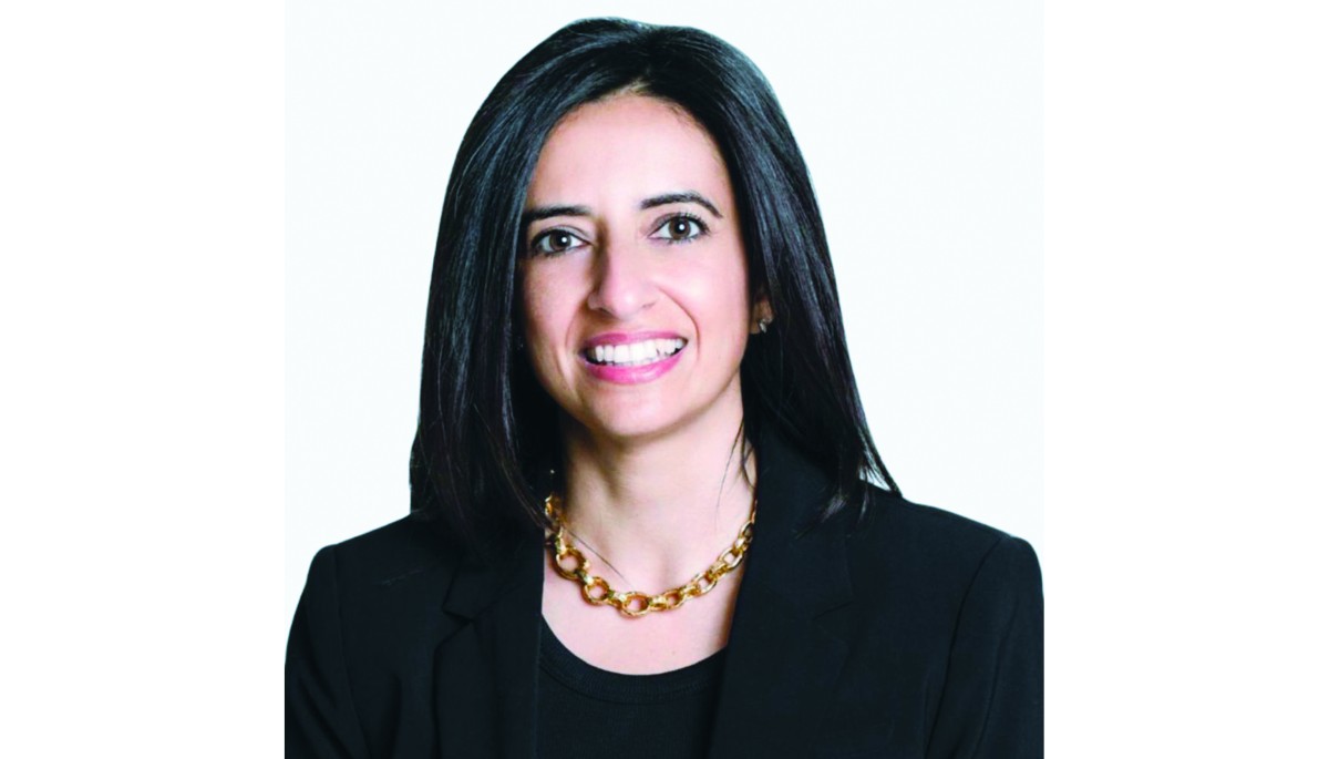 الشلفان تقترح تعديلاً على لائحة البناء لمواجهة وقوف المركبات الخاطئ على الأرصفة والشوارع