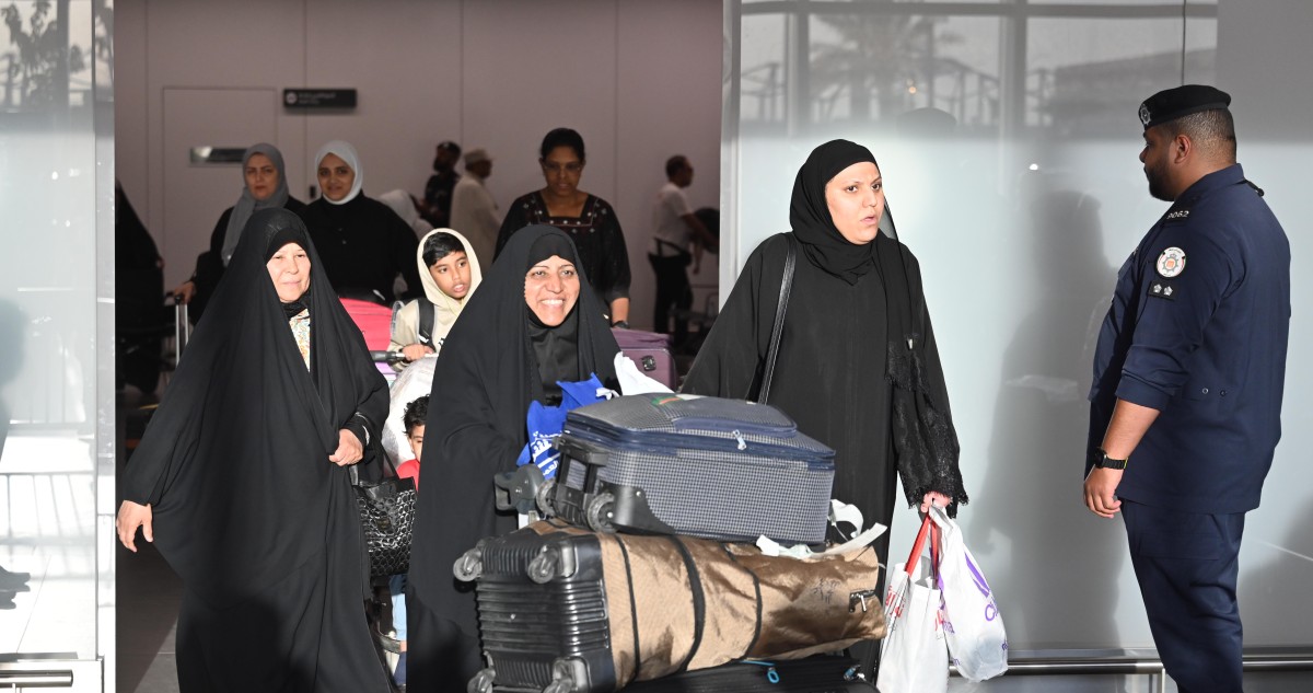 الكويت تُعيد أبناءها العالقين في إيران... إلى ربوع الوطن