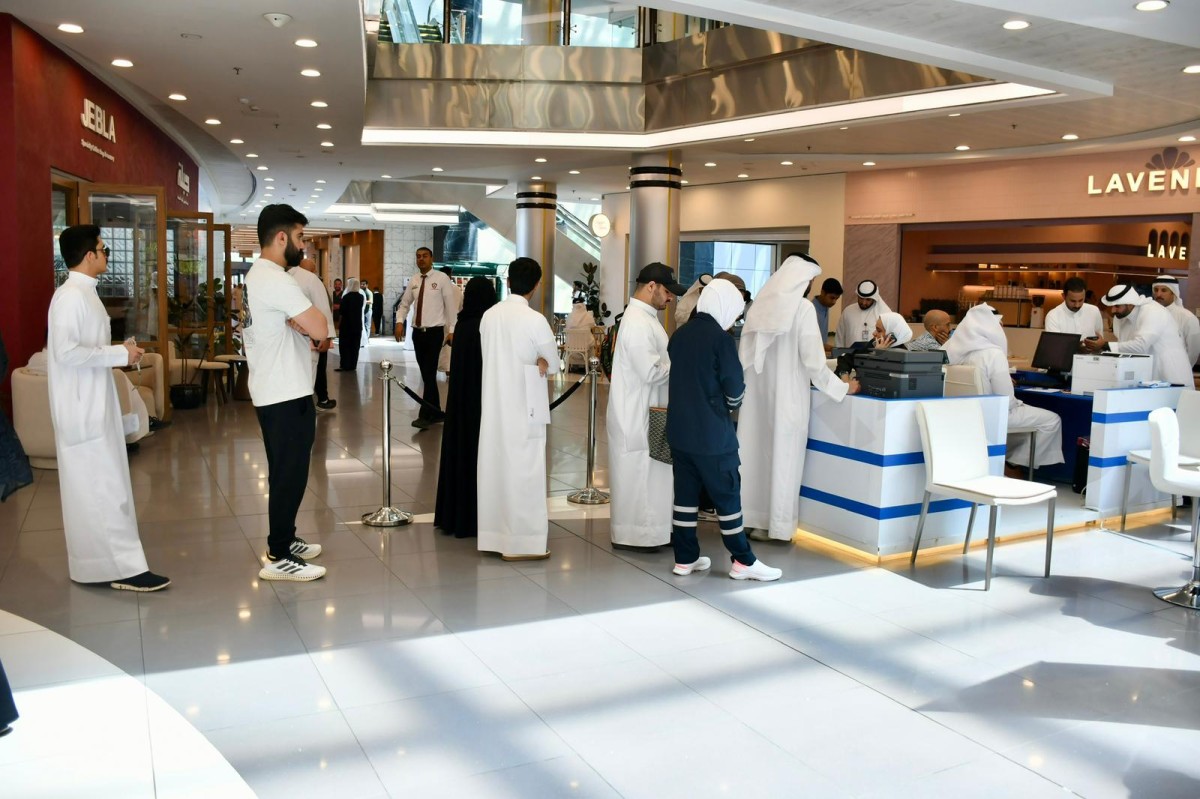 إقبال طلابي واسع على حملة 'وجهني' للإرشاد الجامعي