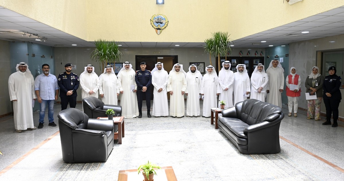 وفد الجمعيات الخيرية يزور السجن المركزي للاطلاع على مشاريع مبادرة 'ساندهم'