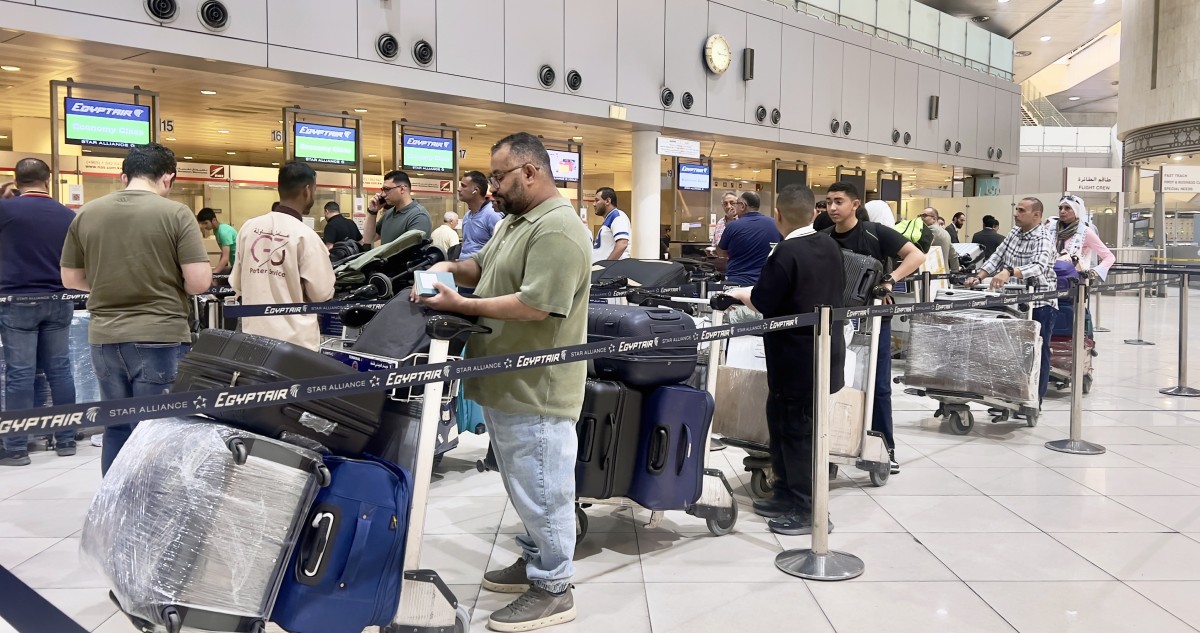 مع بدء تنفيذ قرار 'إذن المغادرة'... انسيابية في حركة المغادرين بالمطار