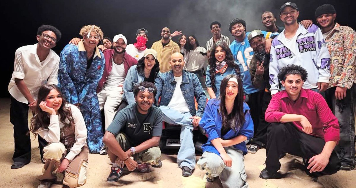 ' الخطر معهم' من التلفزيون مروراً بالسينما وانتهاء بالمسرح!