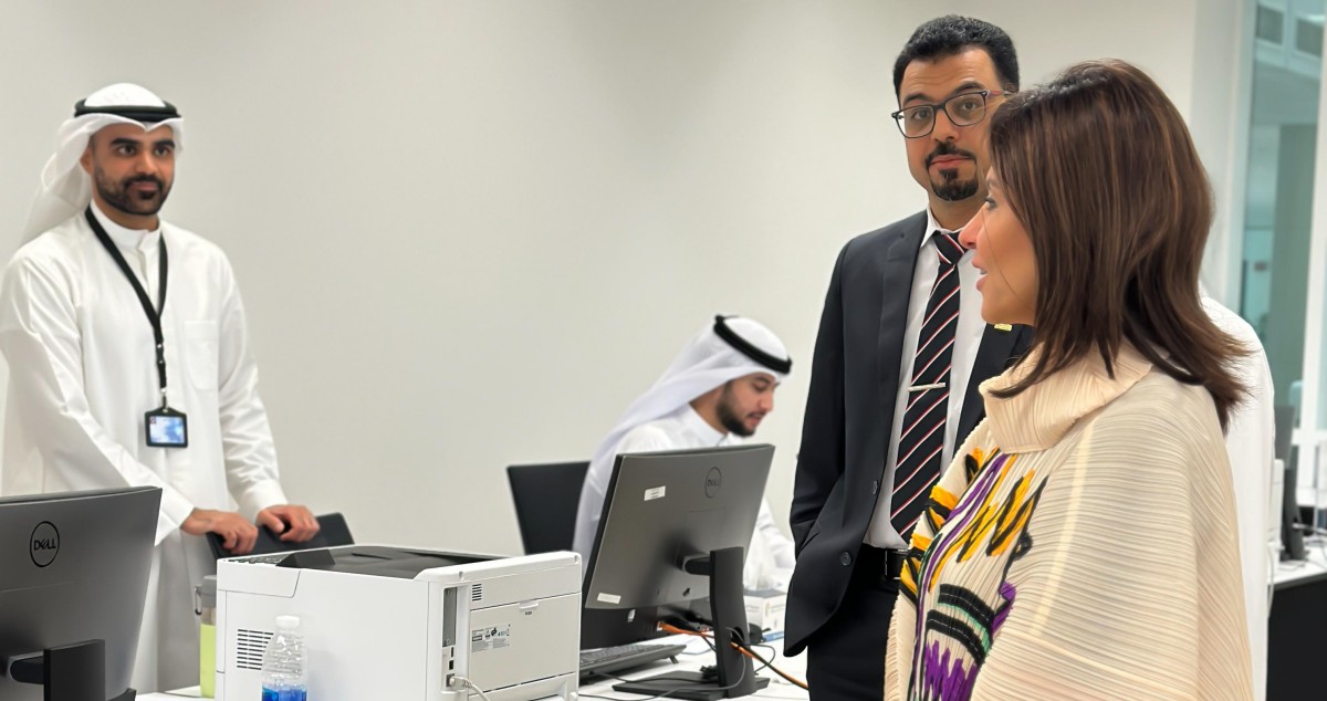 مديرة جامعة الكويت تتفقد سير عملية تقديم طلبات الالتحاق