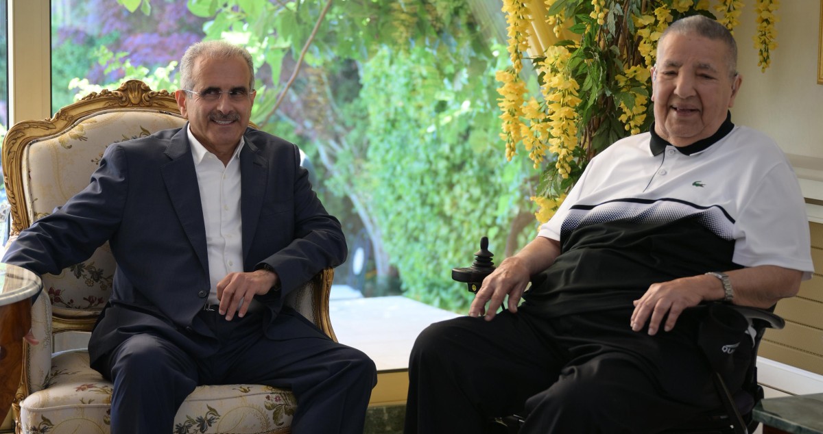 علي عبدالعزيز المالك من 'ديفون'  الفرنسية... هنا الكويت