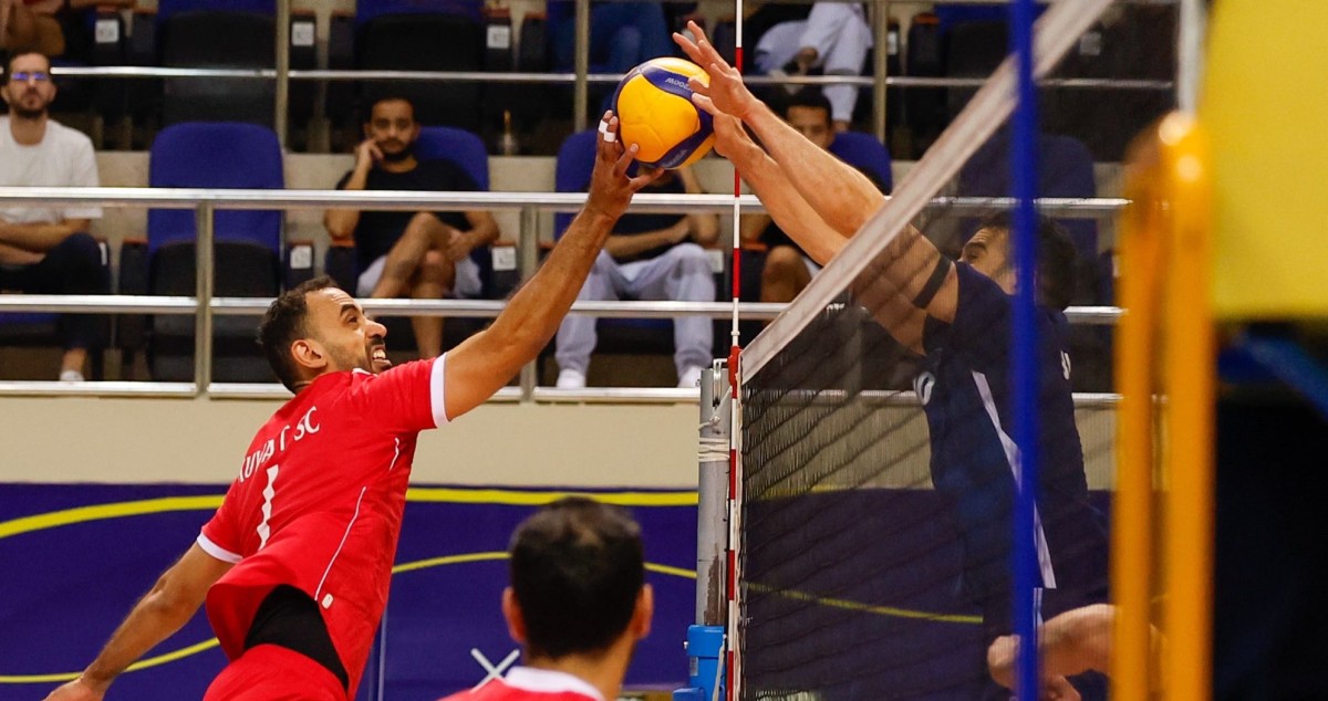 'طائرة الأبيض' يواصل الصدارة